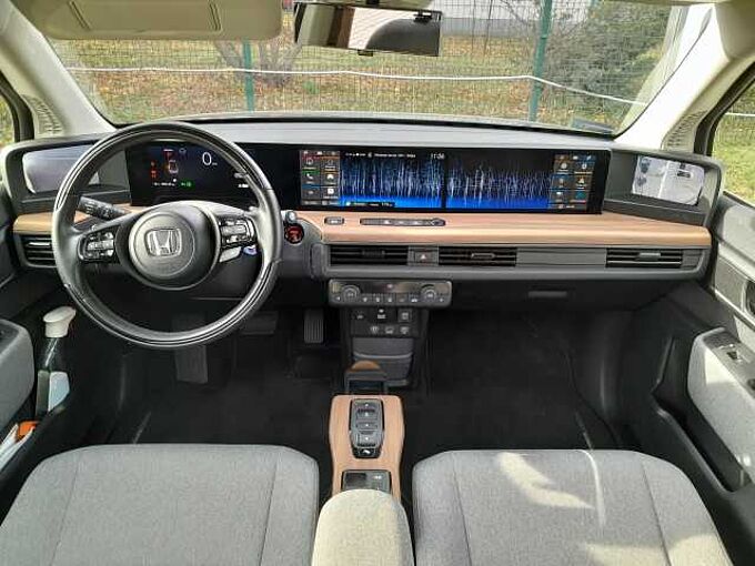 Honda E ADVANCE 17 ADVANCE 17