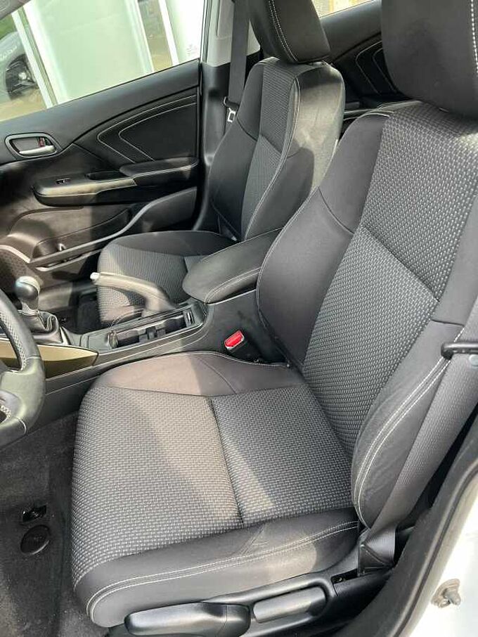 Honda Civic Tourer 1.6 Elegance 6MT